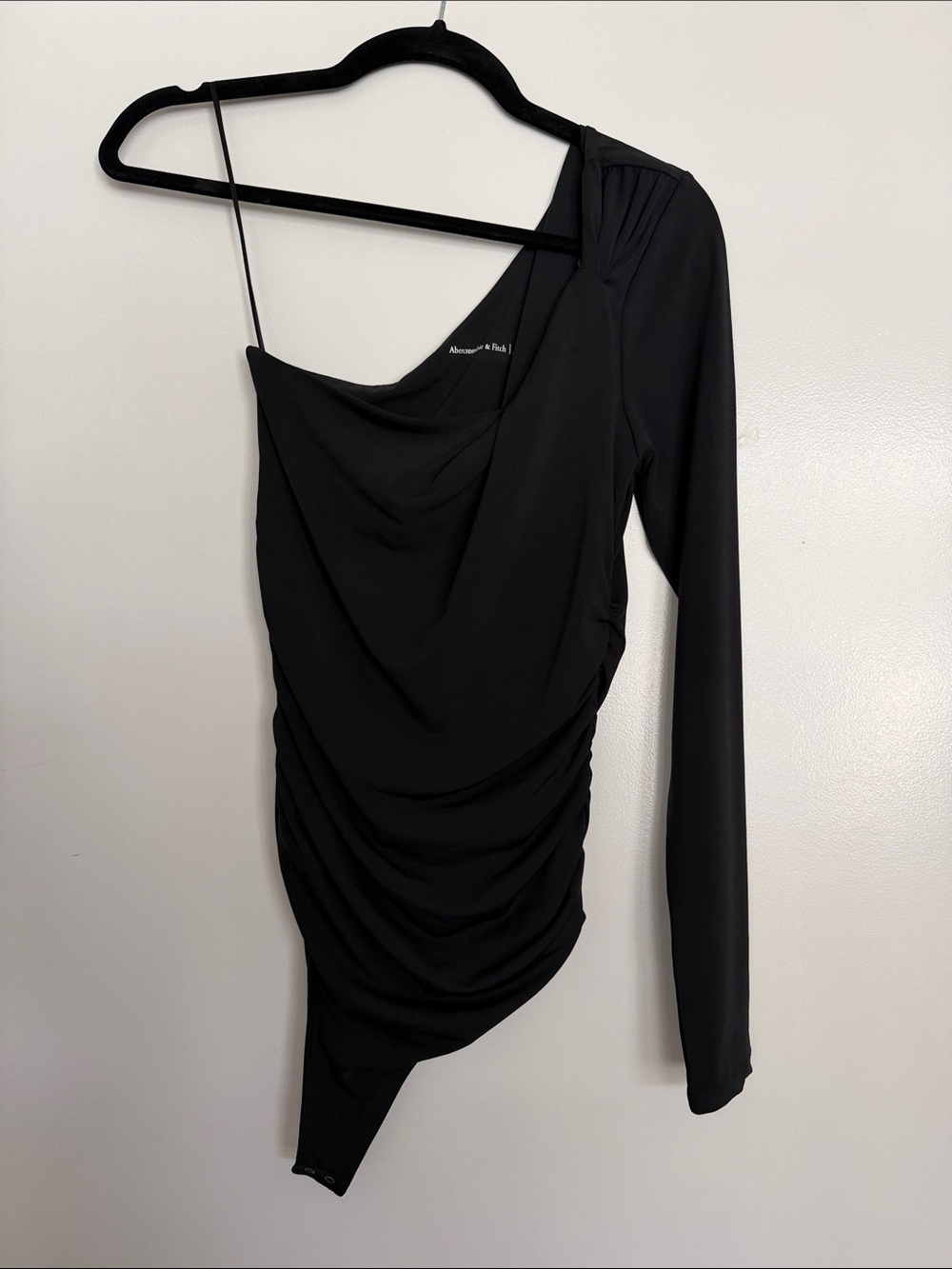 Abercrombie & Fitch Black One-Shoulder Ruched Long-Sleeve Bodysuit